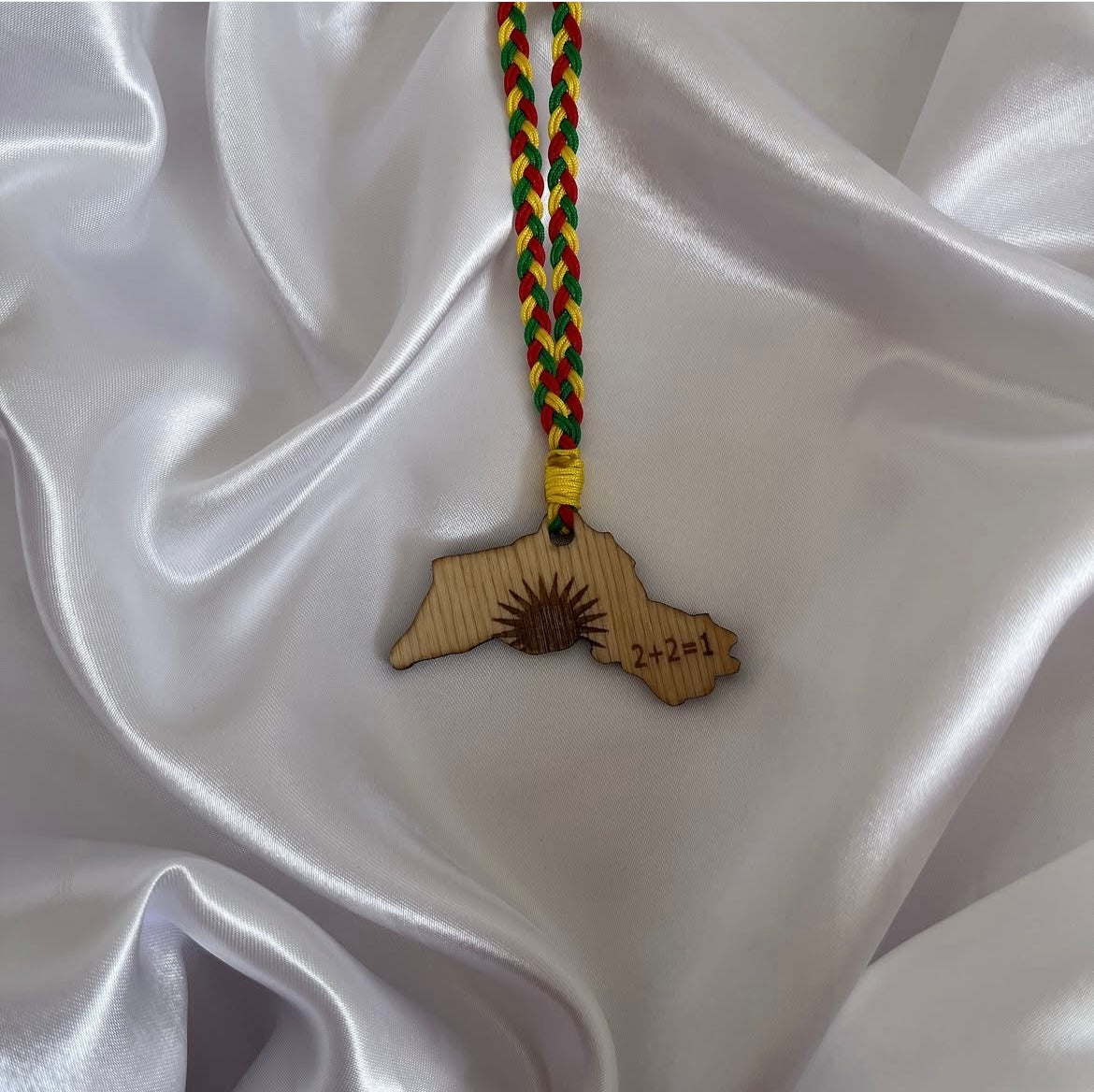 Kurdischer Rückspiegelanhänger 2+2=1