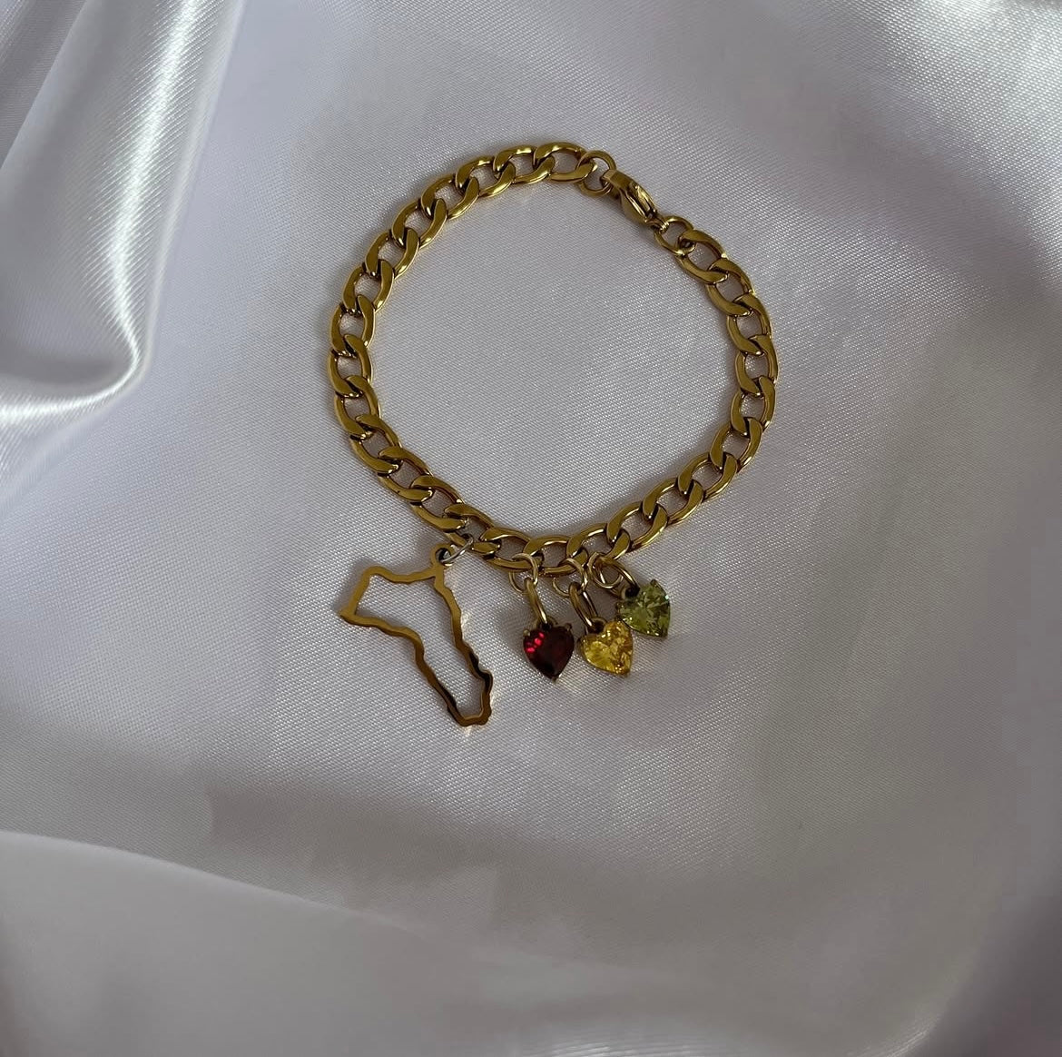 Nationsarmband mit kurdischen Herzkristallanhängern