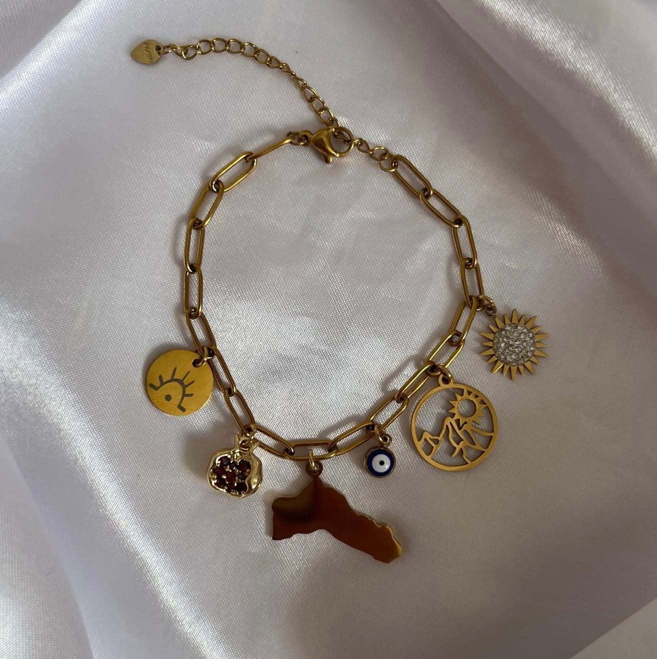 Charm Armband