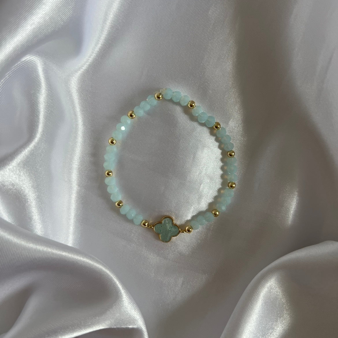 Kristallarmband Klee Hellblau