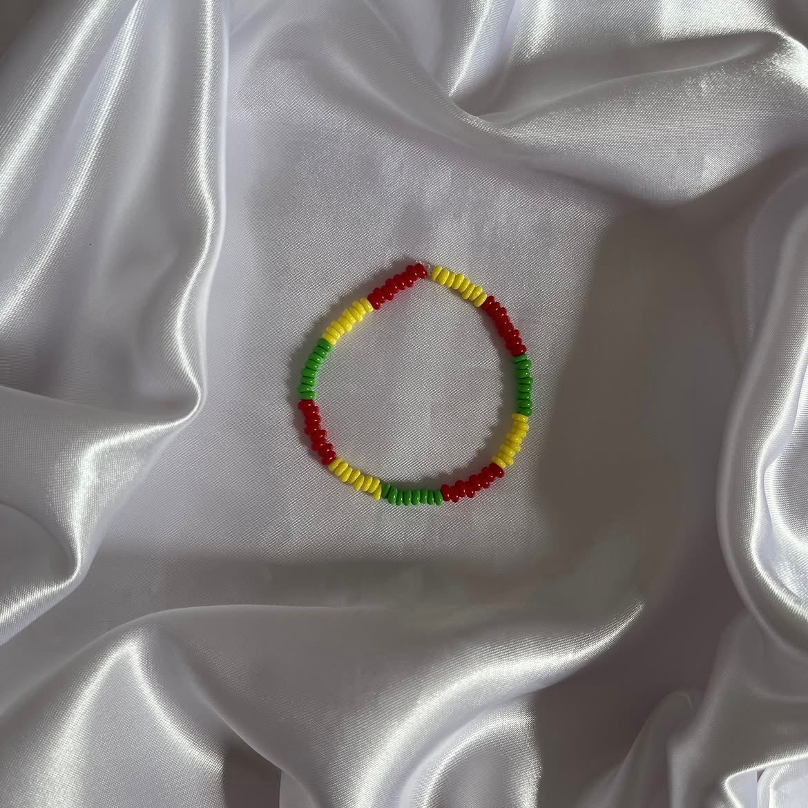 Armband aus Saatperlen