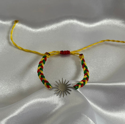 geflochtenes Sonnenarmband in Silber