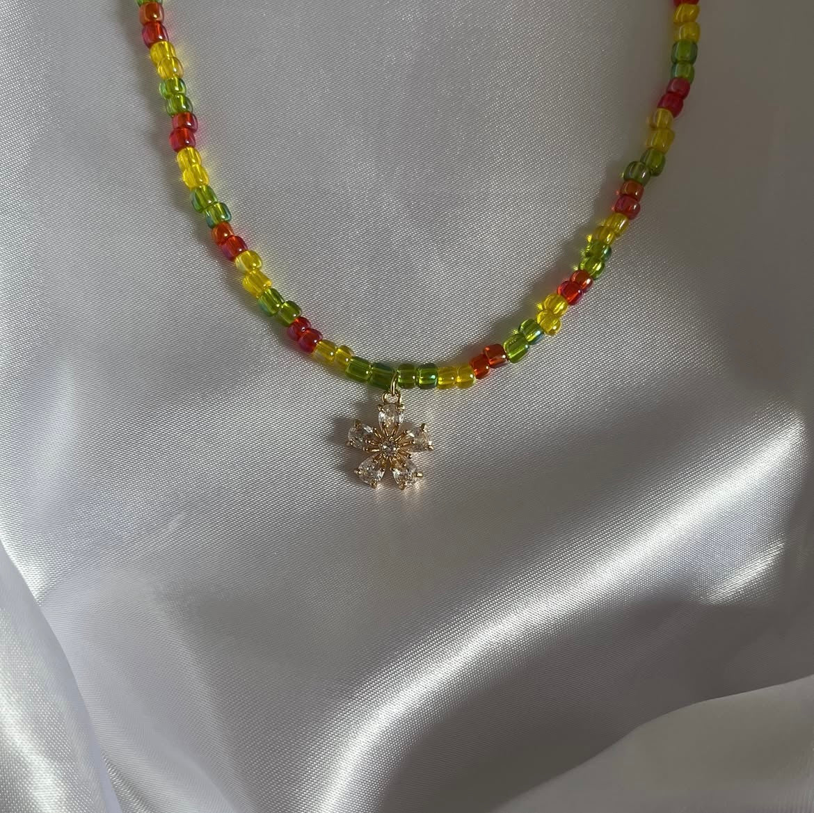 Flower Halskette aus Saatperlen